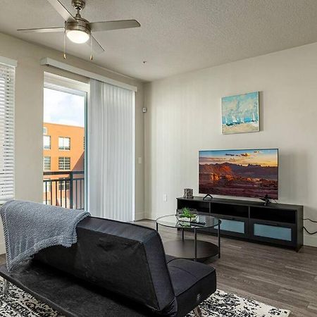 Ferienwohnung Modern 1B Downtown Slc With Wfh Setup, Gym, Fast Wi-Fi, Pool Salt Lake City Exterior foto