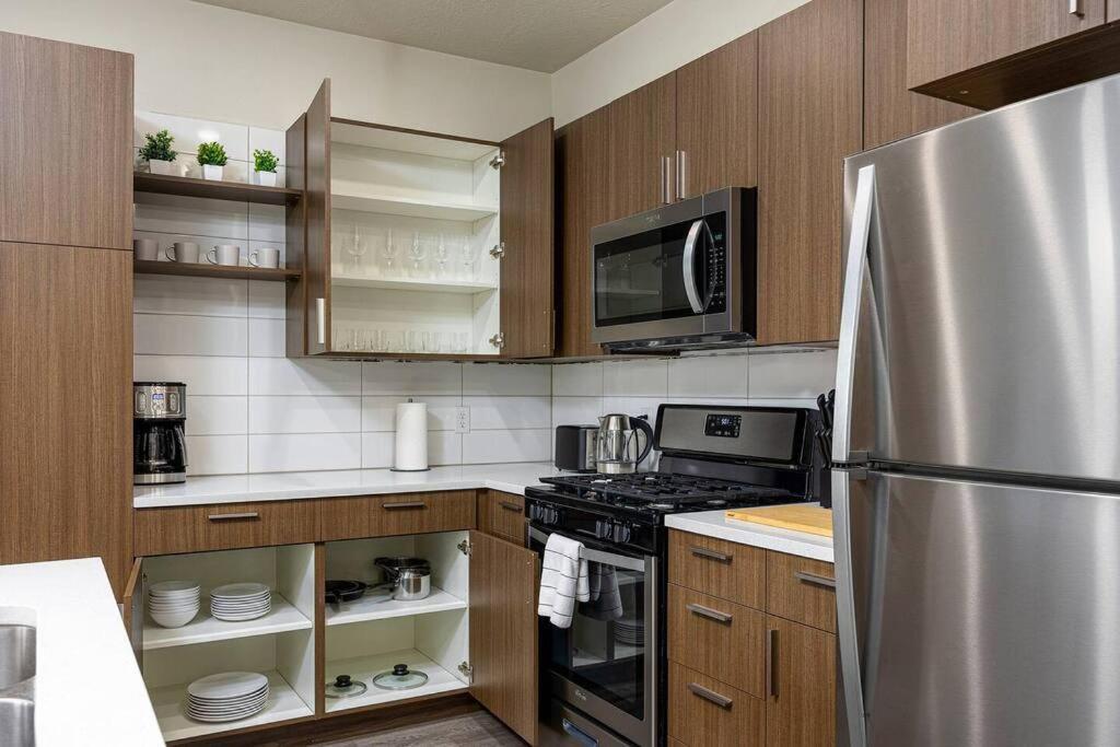 Ferienwohnung Modern 1B Downtown Slc With Wfh Setup, Gym, Fast Wi-Fi, Pool Salt Lake City Exterior foto
